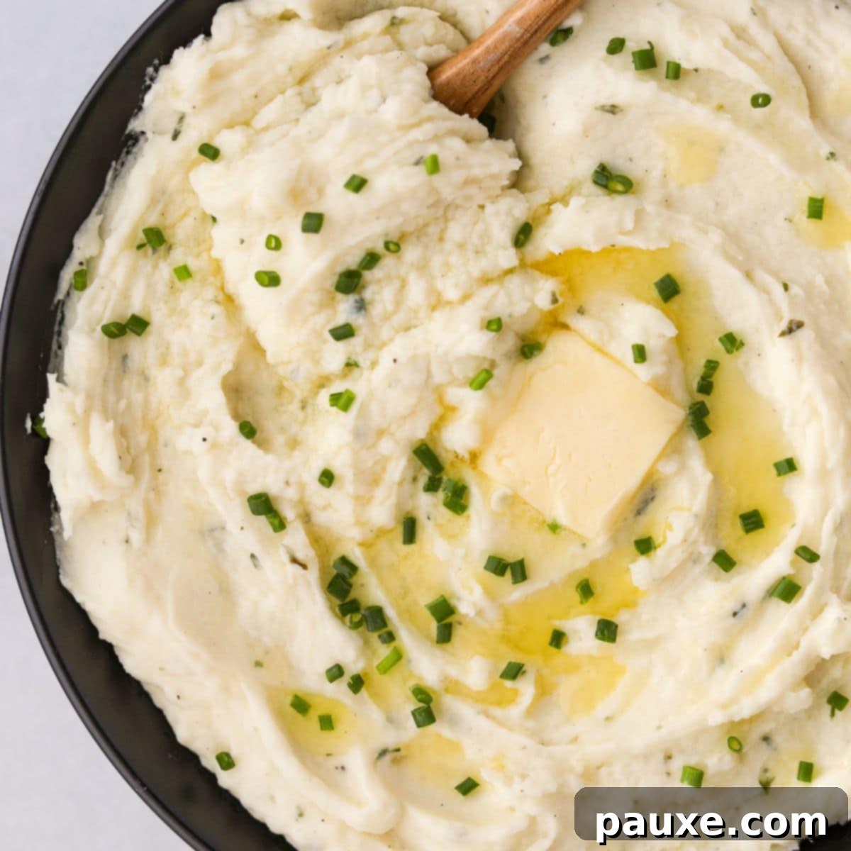 Creamy Garlic Herb Boursin Mash 1 featured 8980